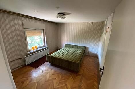 Дом в Ключаровцах, расположенных рядом с Лютомером: 12