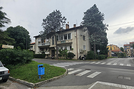 Квартира с двумя комнатами в Изоле: 1