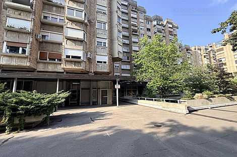 Квартира с тремя комнатами в центре Любляны: 1